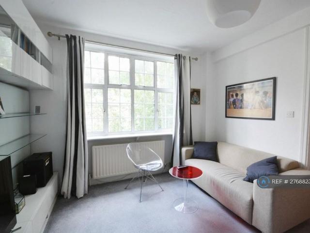 Studio for rent in West Kensington, Greater London