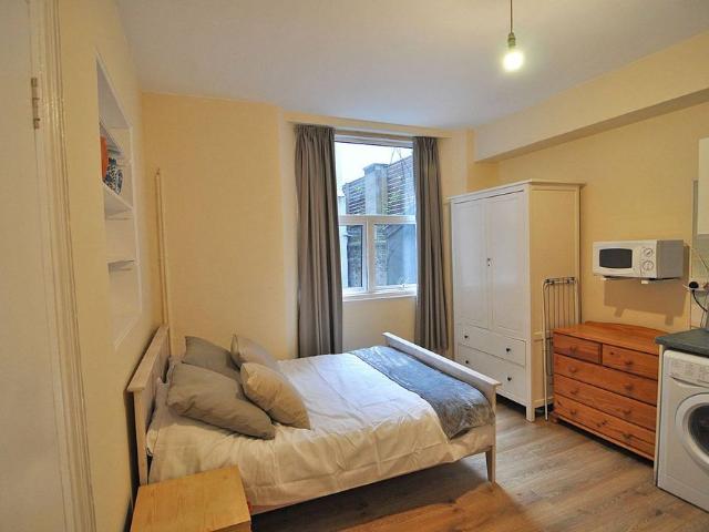Studio for rent in Royal Borough of Kensington and Chelsea, Greater London