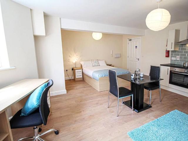 Studio for rent in Low Harrogate, Harrogate