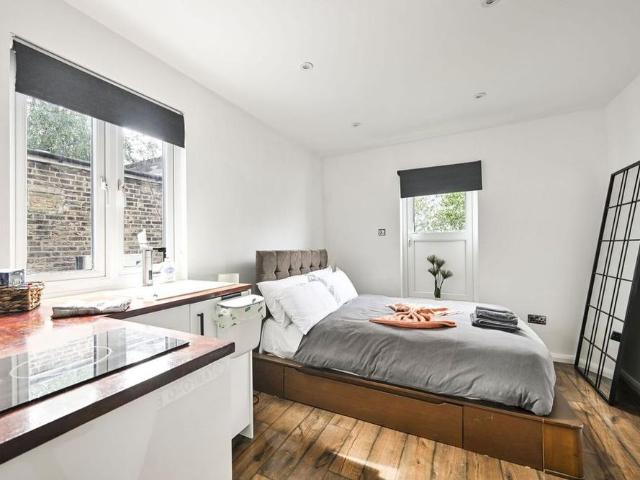 Studio for rent in West Kensington, Greater London