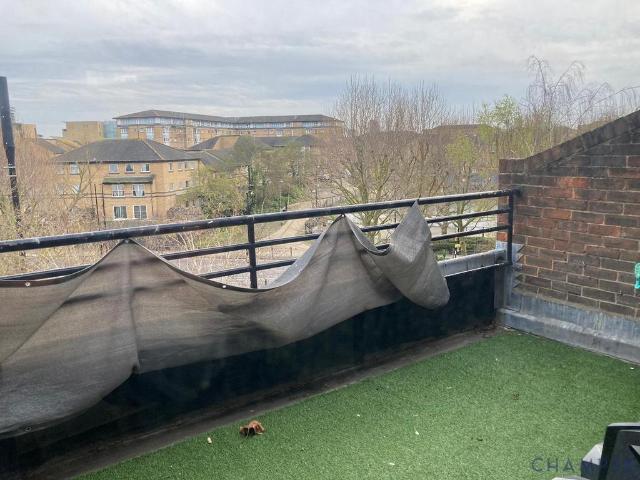 Flat for rent in Isle Of Dogs, Isle Of Man