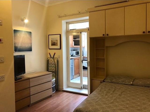 Studio for rent in Shepherd's Bush, Isle Of Man