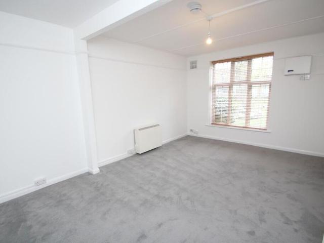 Studio for rent in London Borough of Croydon, Greater London