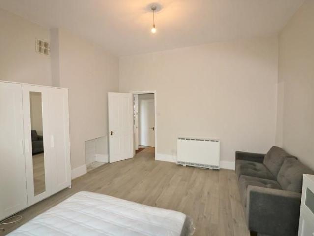 Studio for rent in London Borough of Ealing, Greater London