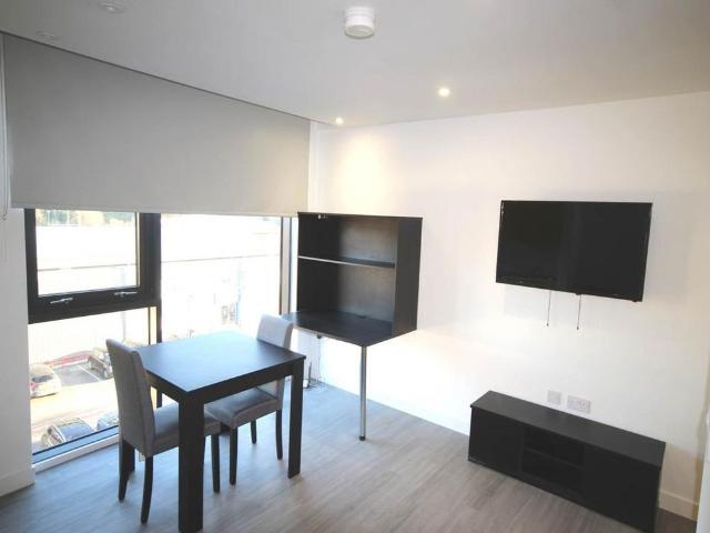 Studio for rent in Heeley, Isle Of Man