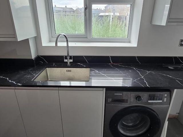 Studio for rent in Tilbury, Essex