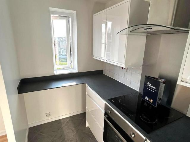 Studio for rent in Stirchley, West Midlands