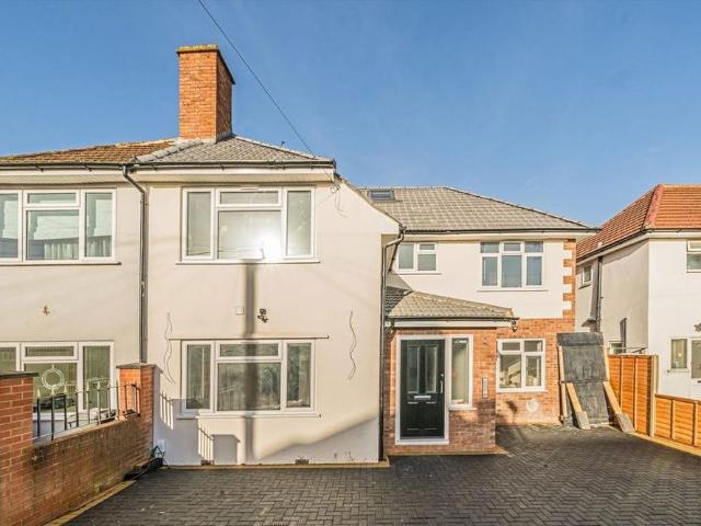 Studio for rent in London Borough of Hounslow, Greater London