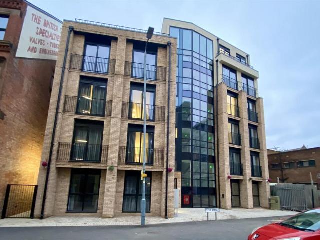 Flat for rent in St Matthew's, Old Wharf