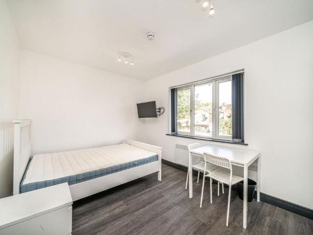 Studio for rent in London Borough of Hounslow, Greater London