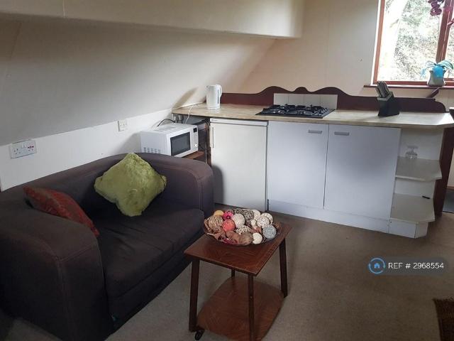 Flat for rent in Delamere Park, Cuddington