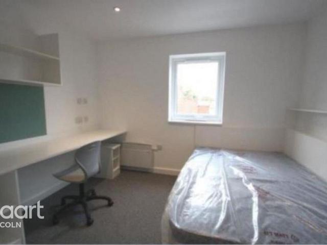 Studio for rent in New Boultham, Brayford