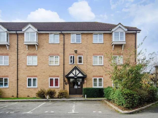 Studio for rent in Alperton, Greater London