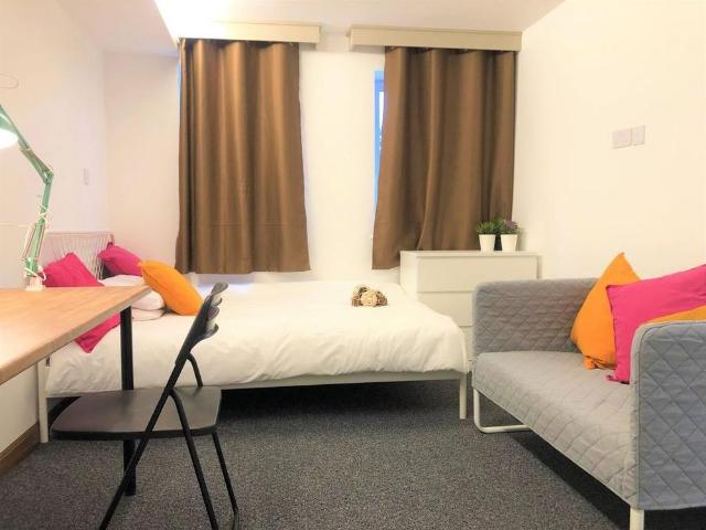 Studio for rent in Canley, West Midlands