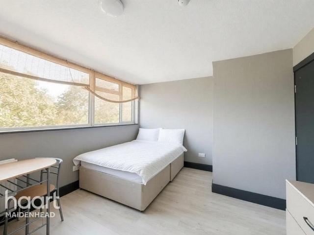 Studio for rent in Maidenhead