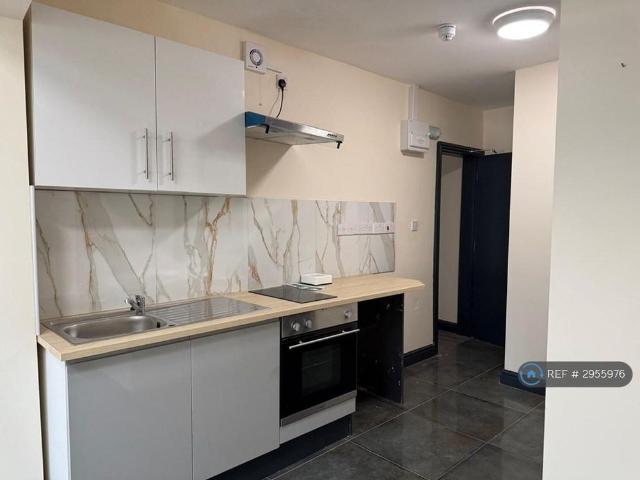 Studio for rent in City Centre, Feckenham