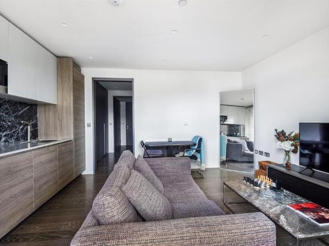 Flat for rent in Greenwich Peninsula, Isle Of Man