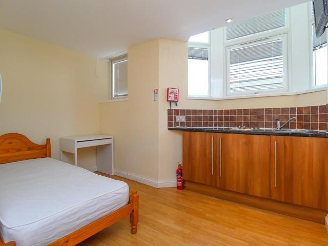 Flat for rent in Plasnewydd, Falcon Lodge