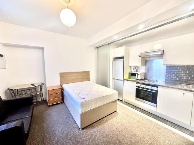 Studio for rent in Besses o' th' Barn, Bury