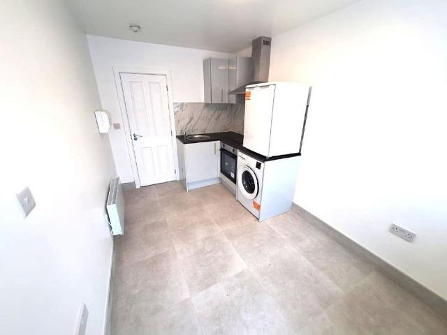 Studio for rent in City Centre, Georgia