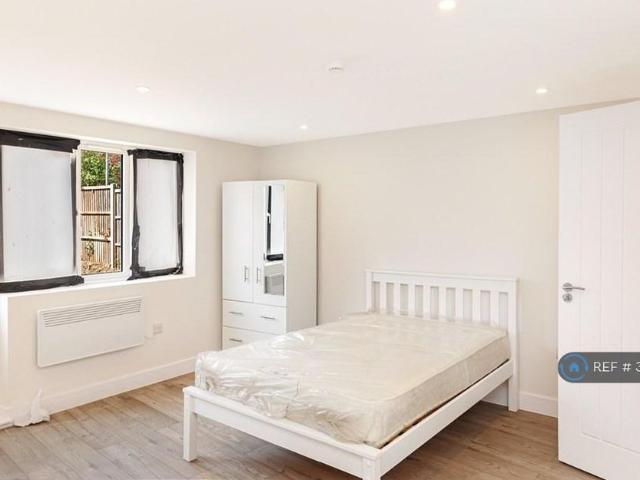Studio for rent in Felden, Dacorum