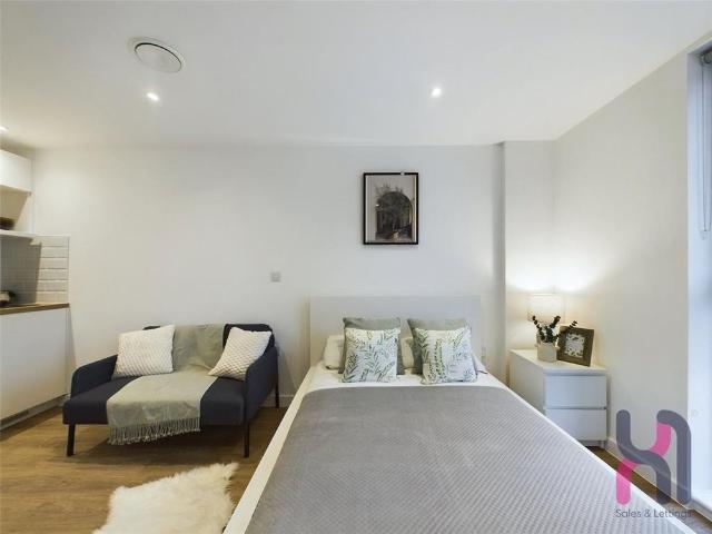 Studio for rent in Pendleton, Salford