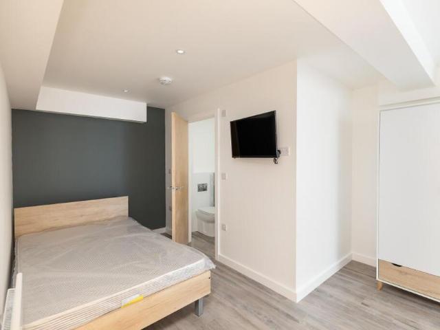 Studio for rent in City Centre, Feckenham
