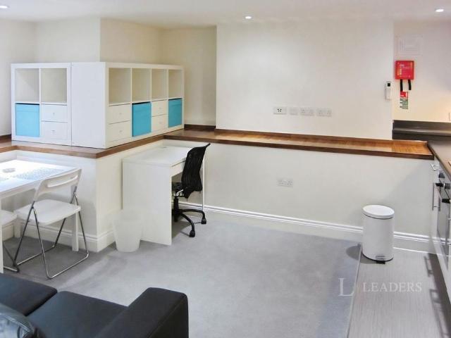 Studio for rent in Petersfield, Cambridge