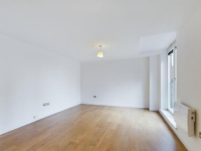 Flat for rent in West Midlands