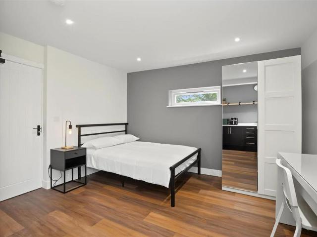 Studio for rent in Gedling, East Midlands