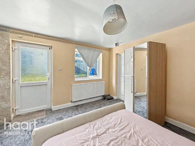 Studio for rent in Maidenhead