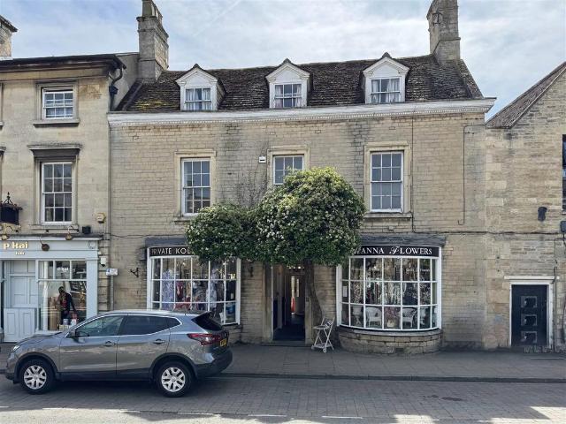 Flat for rent in Market Place, Barholm