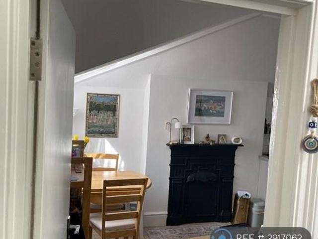 Studio for rent in Winchmore Hill, Greater London