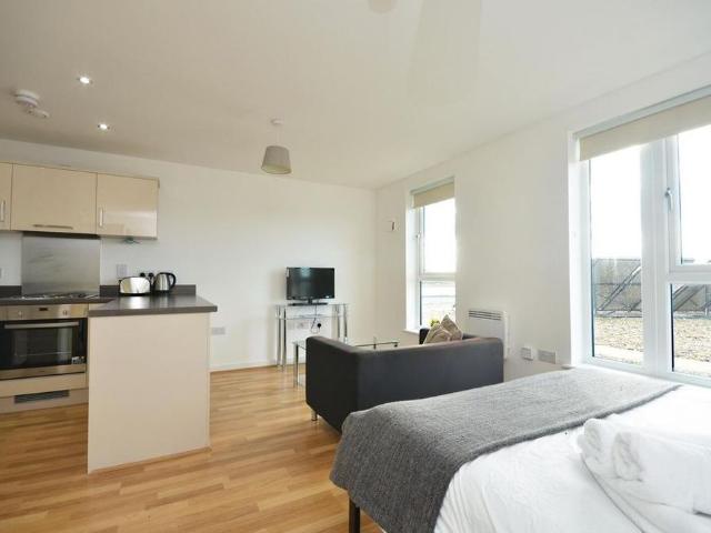 Studio for rent in Horsell, Woking