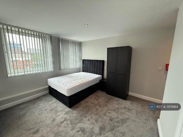 Flat for rent in Hyde Park, South Yorkshire