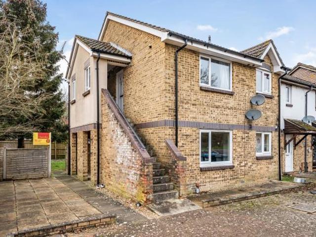 Flat for rent in Black Bourton, Oxfordshire