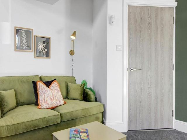 Studio for rent in Riverside, Cardiff