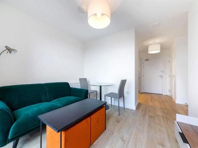 Studio for rent in Hayes, Greater London