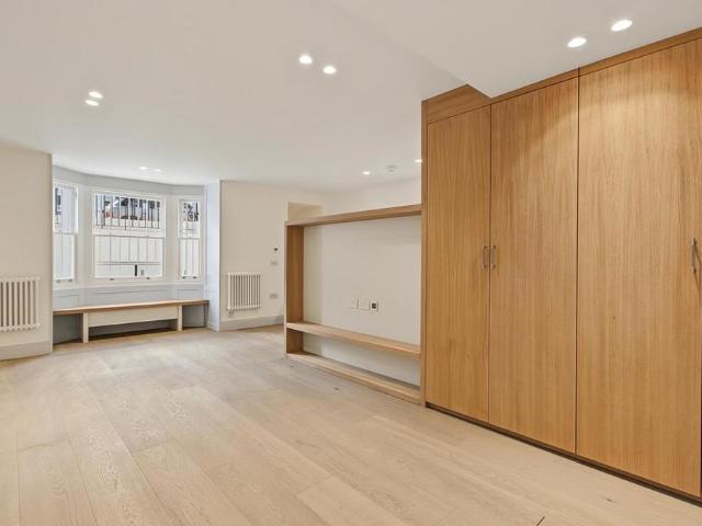 Studio for rent in The Boltons, Greater London