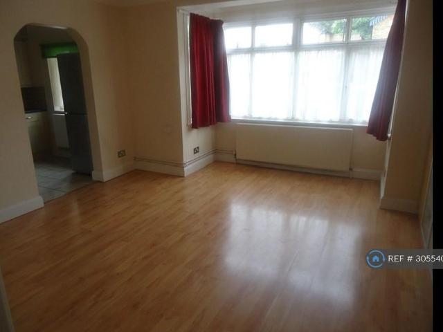 Studio for rent in London Borough of Croydon, Greater London