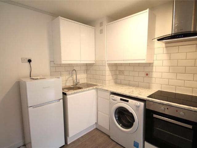 Flat for rent in Barnet, New Barnet