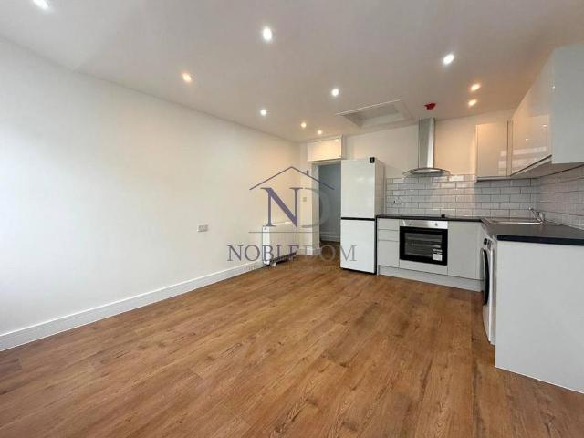 Studio for rent in London Borough of Hounslow, Greater London