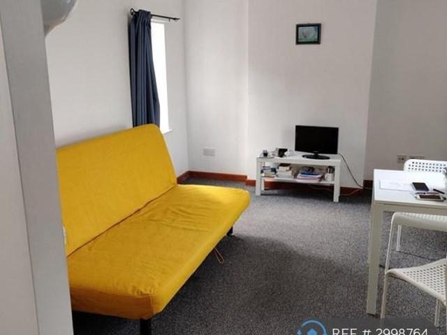 Flat for rent in Evershot, Oxfordshire