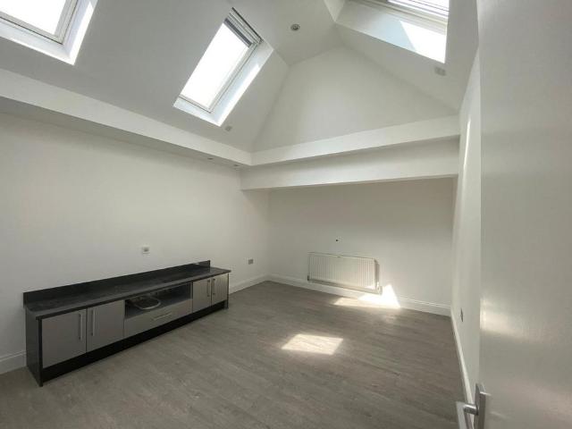 Studio for rent in London Borough of Hounslow, Spring Grove
