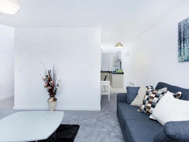 Studio for rent in West Yorkshire