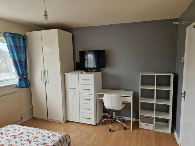 Flat for rent in Armitage with Handsacre, Boley Park