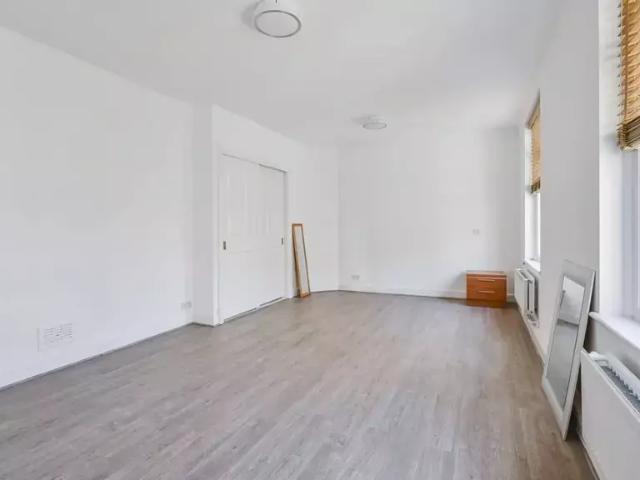 Flat for rent in Paddington, Greater London