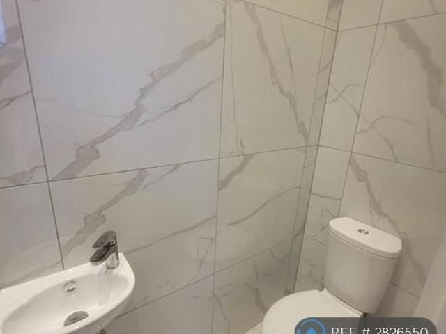 Studio for rent in North Kensington, Greater London