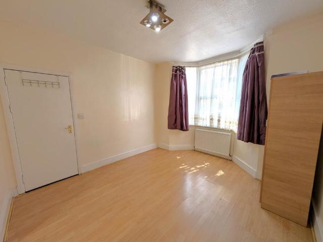 Studio for rent in Dollis Hill, Greater London