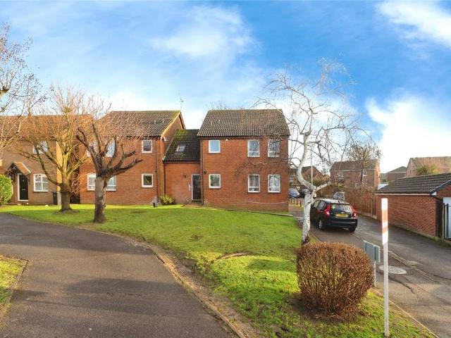 Flat for rent in Queens Park, Billericay